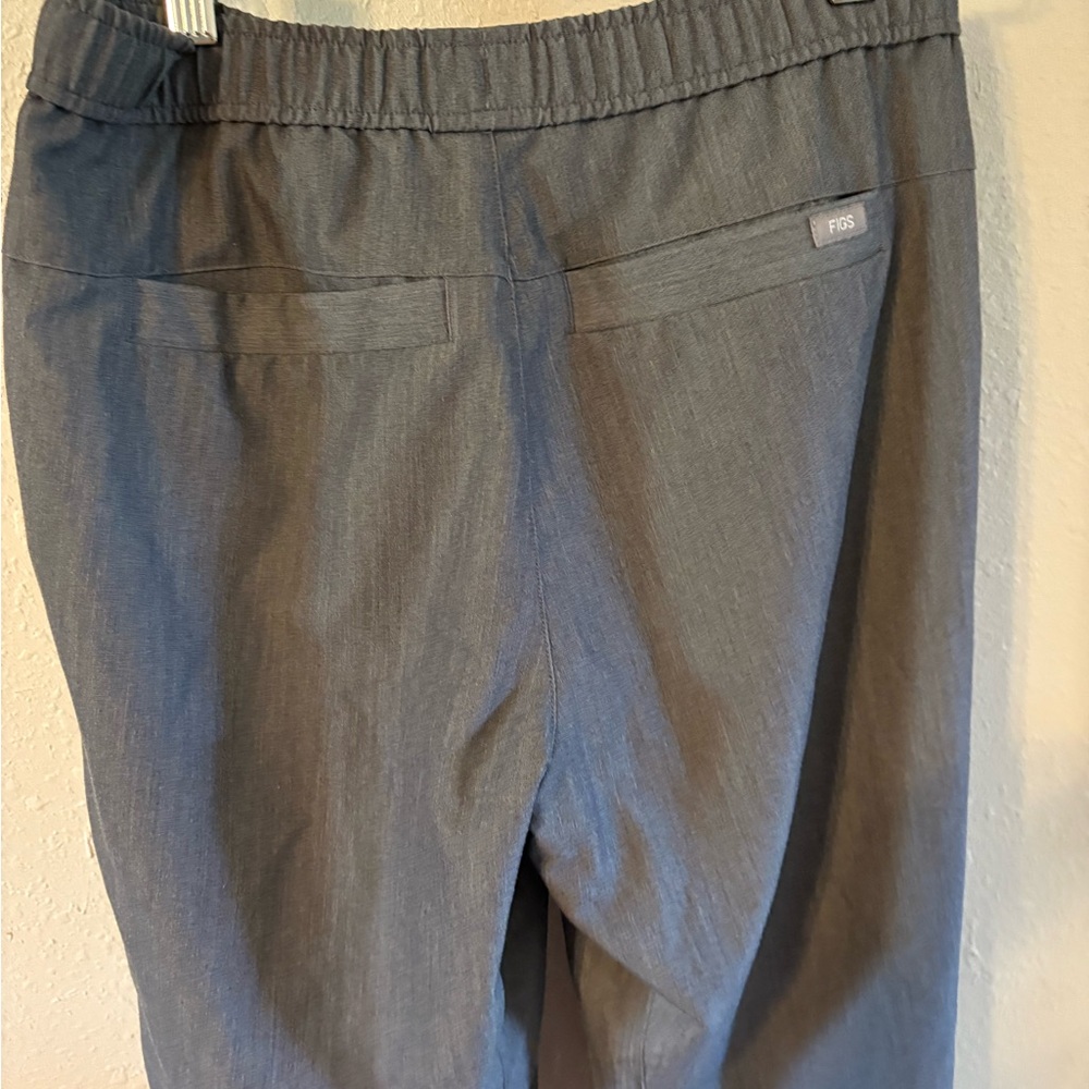 Figs Gray Jogger Sweatpants with Elastic Waistband - Picture 6 of 6